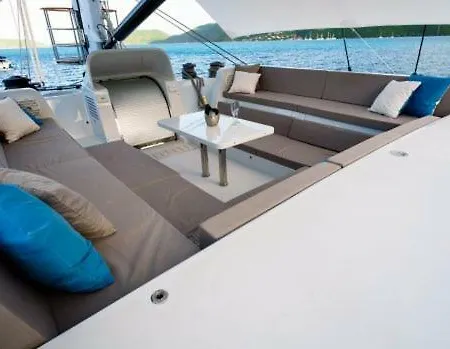 Hotel na wodzie Lovebird Kıyıkıslacık